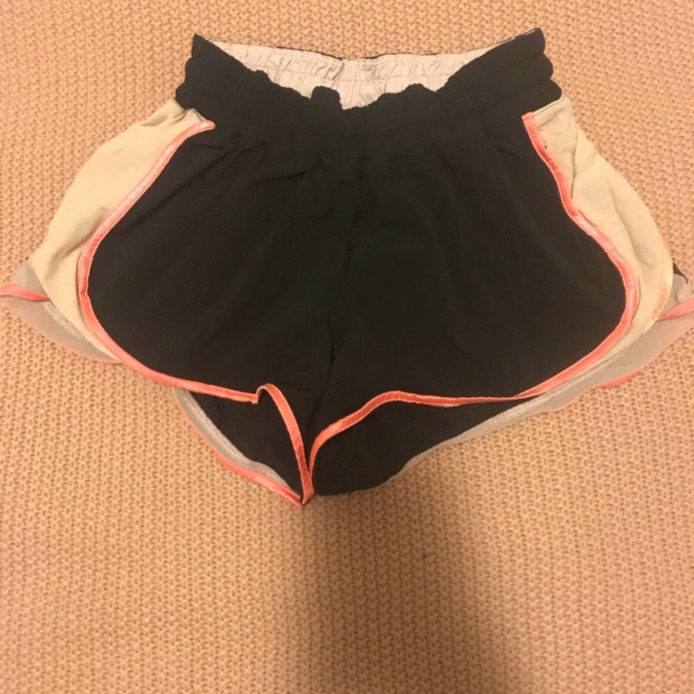 Lululemon sz 6 running shorts